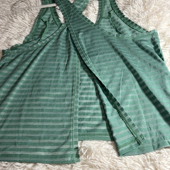 Zyia Forest Nimbus Size XL Women’s Split Back Tank Top New Without Tag - Picture 8 of 9